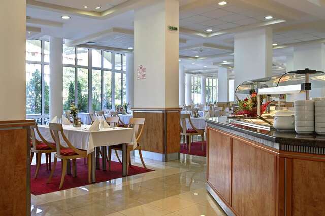 Отель Hotel Fenix Солнечный Берег-16